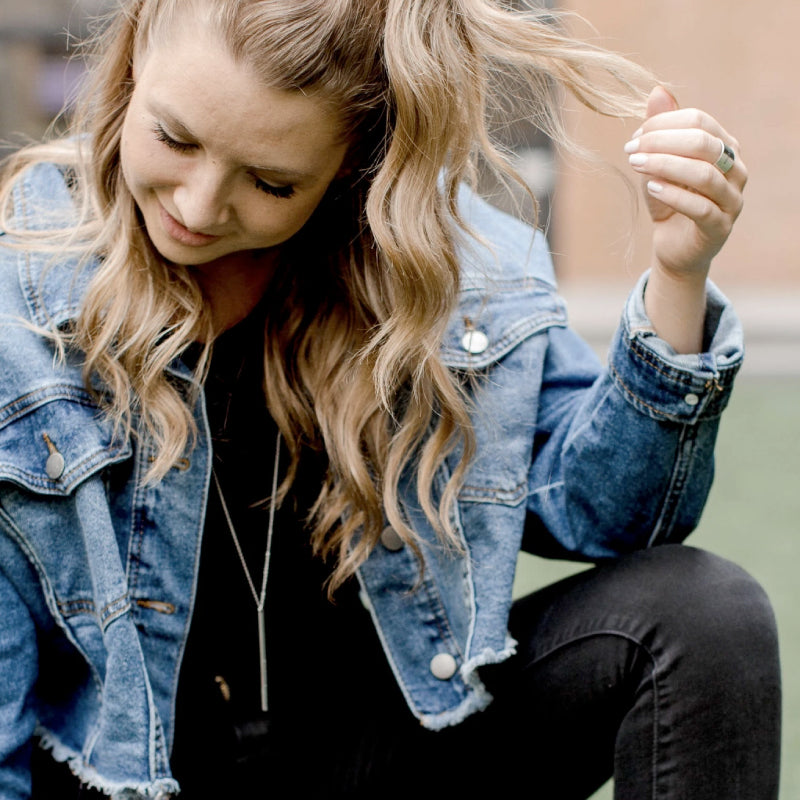 Minimal Necklace - Gold Tone | Matte